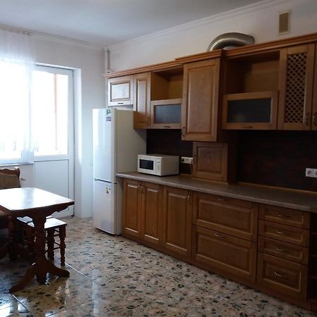 3-К Квартира Apartamento Ivano-Frankivsk Exterior foto