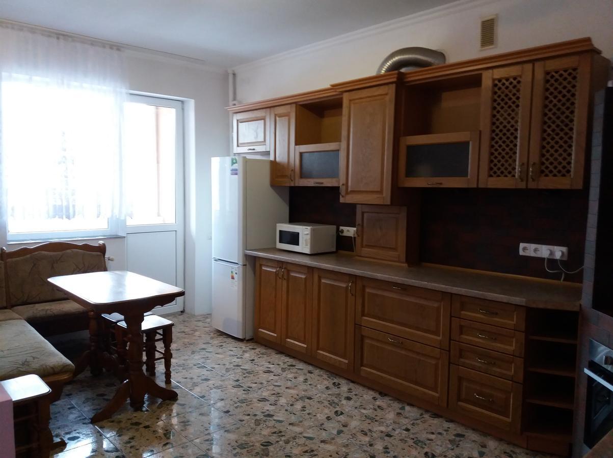 3-К Квартира Apartamento Ivano-Frankivsk Exterior foto